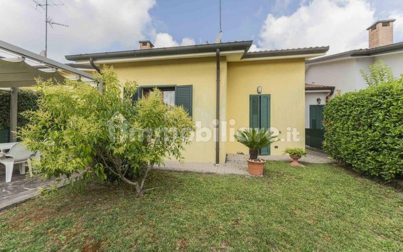 Villa a schiera via Sandro Pertini 22, Poggio Renatico — foto 70 di 75