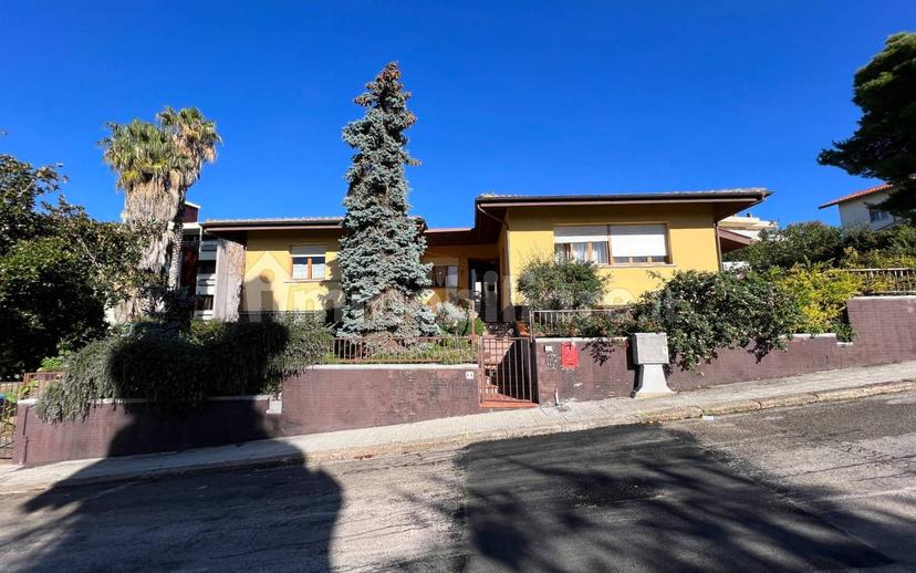 Villa unifamiliare via Antioco Casula, Luna e Sole - Prunizzedda, Sassari — foto 20 di 75