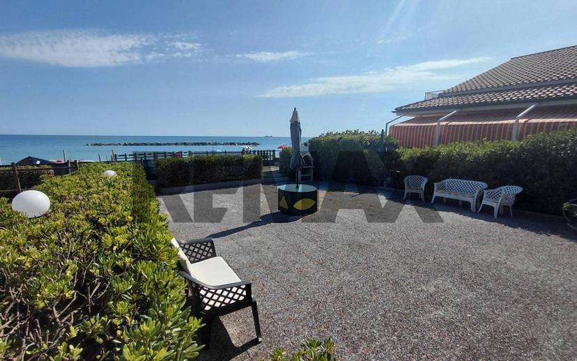 Villa a schiera via Ponente 20, Centro, Falconara Marittima — foto 16 di 28