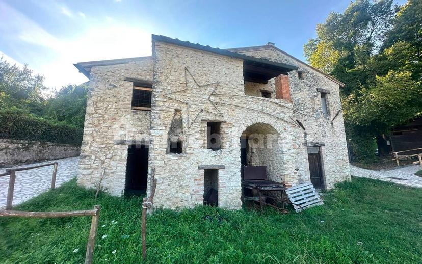 Casale via Principe di Piemonte, Centro, Colli sul Velino — foto 4 di 12