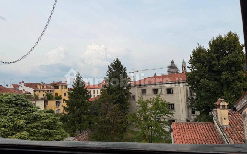 Mansarda piazza San Lorenzo, Centro Storico, Vicenza — foto 9 di 15