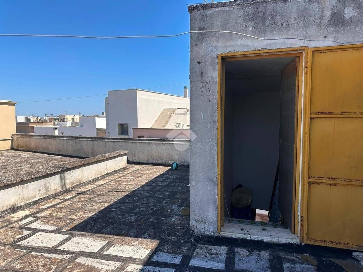 Appartamento via Francesco Scarafile, Latiano
