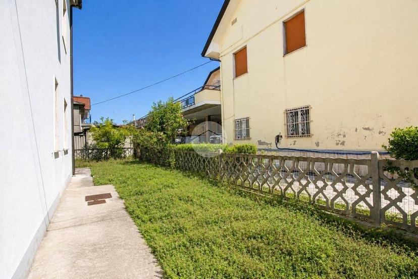 Quadrilocale via Val Tiberina 54, Porto d'Ascoli, San Benedetto del Tronto