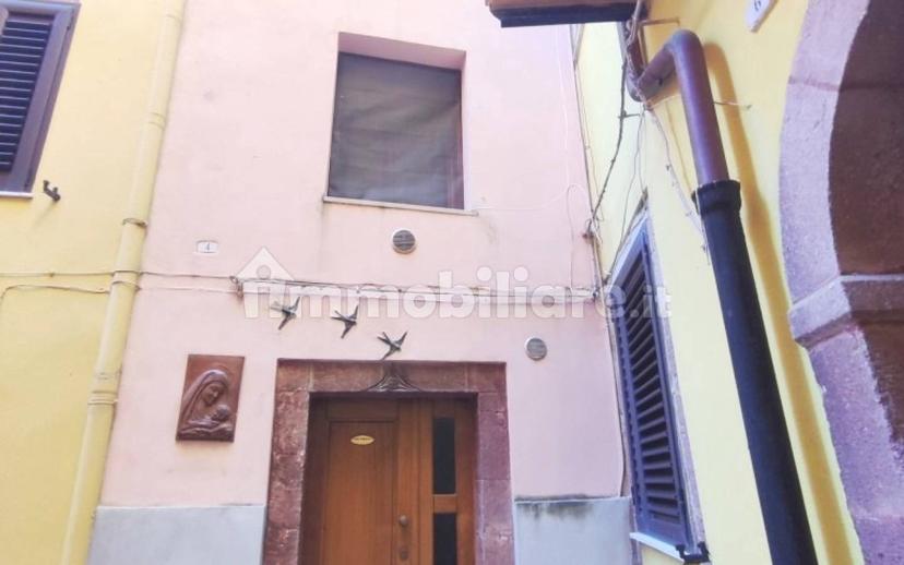 Terratetto unifamiliare Vico Senza Passo, Centro, Bosa — foto 9 di 19