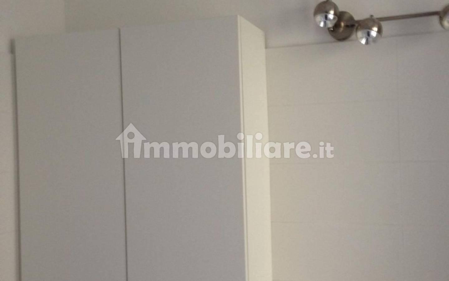 Bilocale via Roma 18, Pescate