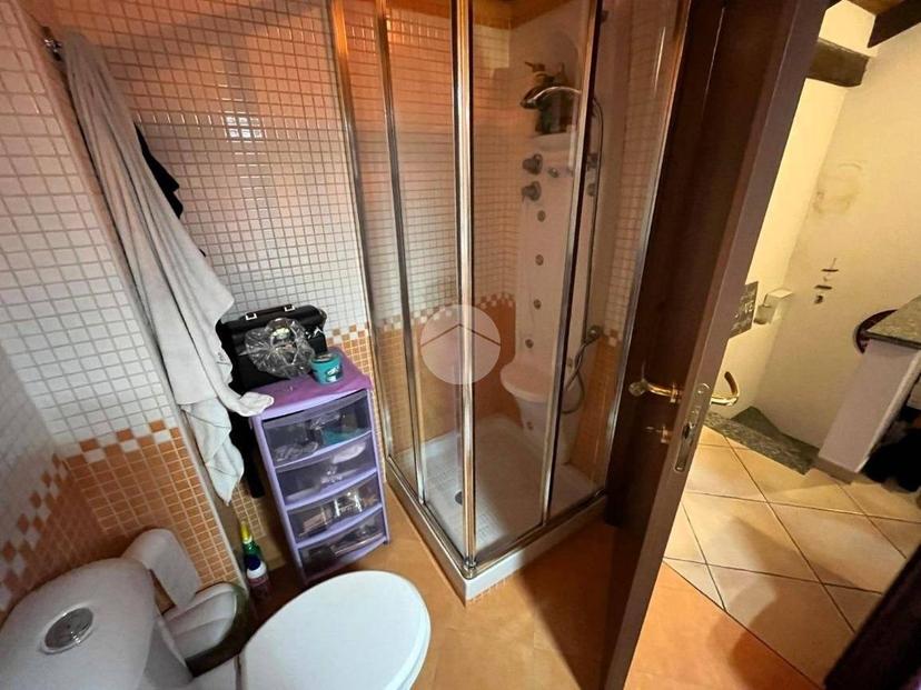 Casa colonica vicolo Porta e Rey 12, Benna — foto 20 di 40