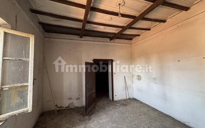 Rustico, da ristrutturare, 250 m², Foiano della Chiana — foto 3 di 27