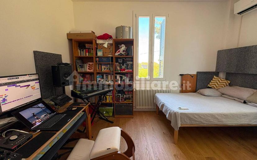 Trilocale ottimo stato, primo piano, Centro, Garibaldi, Casalecchio di Reno — foto 25 di 34