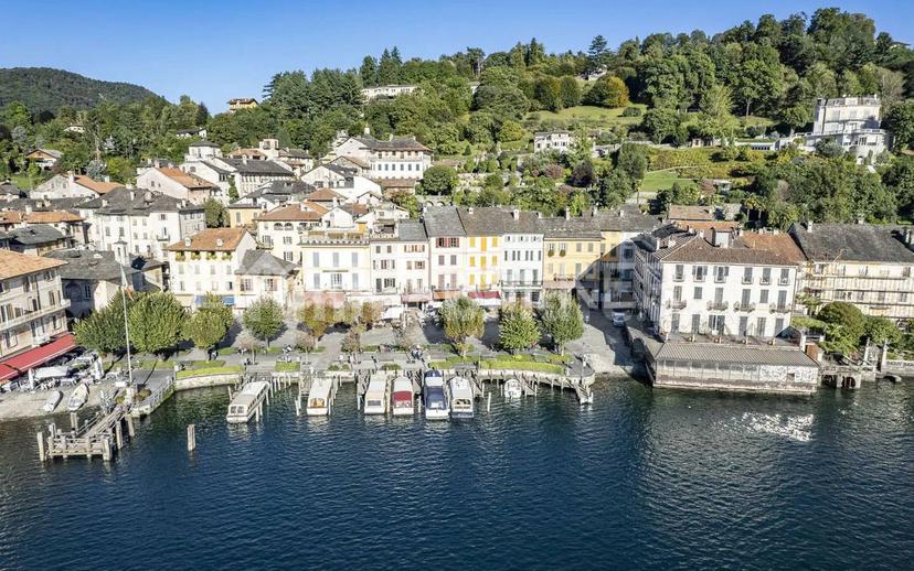 Quadrilocale via Caire Albertoletti 5, Centro, Orta San Giulio