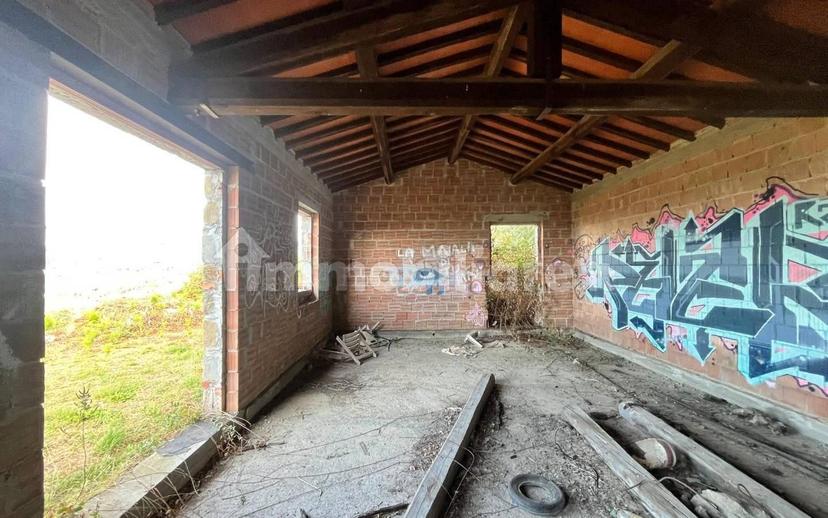 Rustico, da ristrutturare, 180 m², Margine Coperta Traversagna, Massa e Cozzile — foto 21 di 36