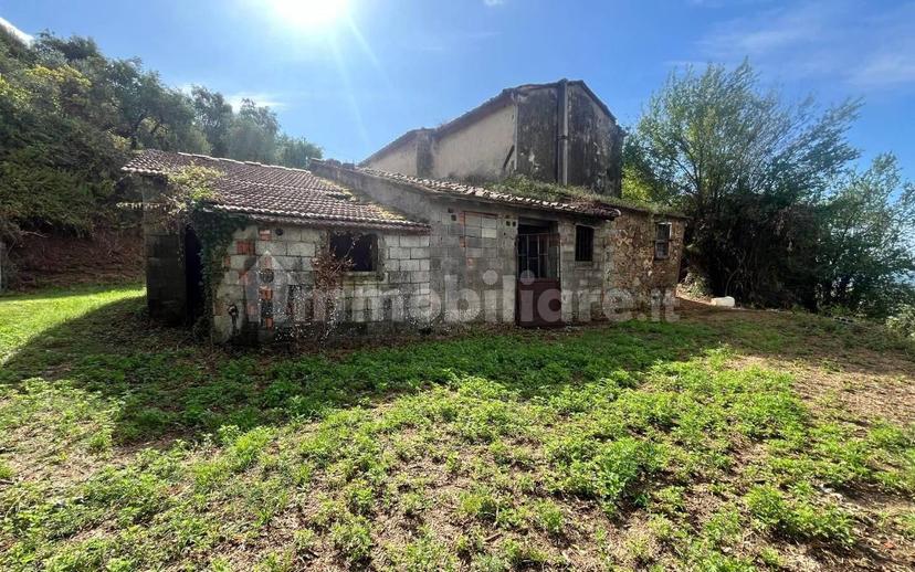 Rustico, da ristrutturare, 180 m², Margine Coperta Traversagna, Massa e Cozzile — foto 6 di 36