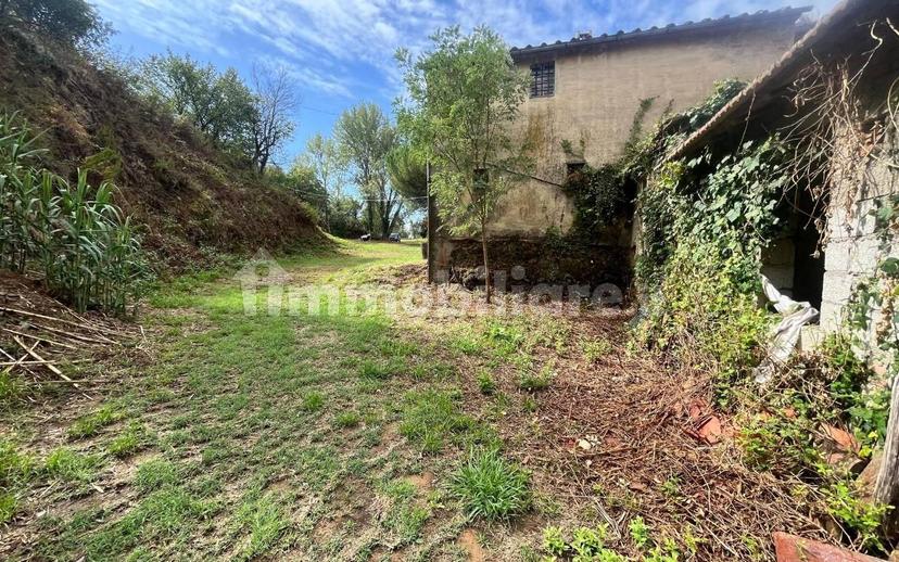 Rustico, da ristrutturare, 180 m², Margine Coperta Traversagna, Massa e Cozzile — foto 18 di 36