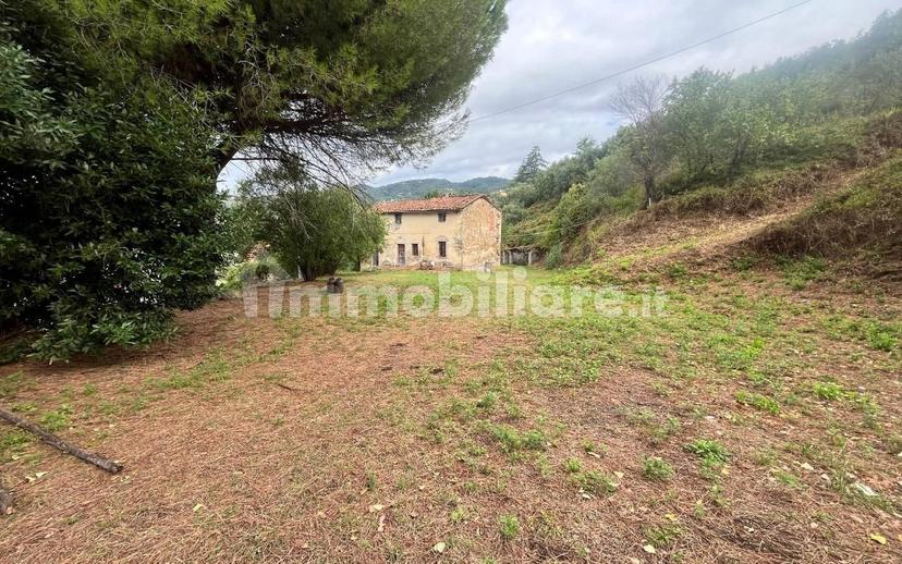 Rustico, da ristrutturare, 180 m², Margine Coperta Traversagna, Massa e Cozzile — foto 19 di 36