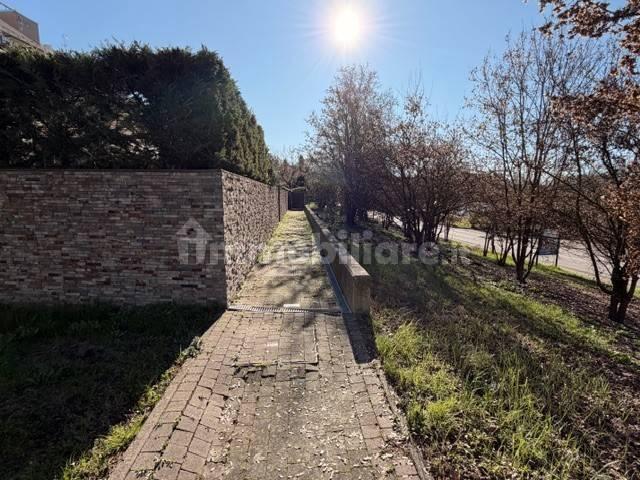 Appartamento ottimo stato, piano terra, Parco Urbano - Piscina, Forlì