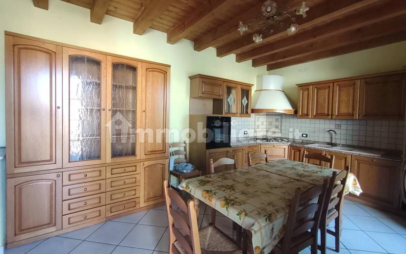 Trilocale via Venezia, Centro, Caltrano — foto 10 di 20