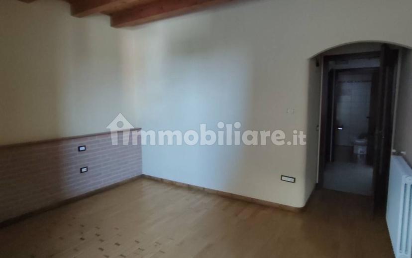 Trilocale via Venezia, Centro, Caltrano — foto 5 di 20