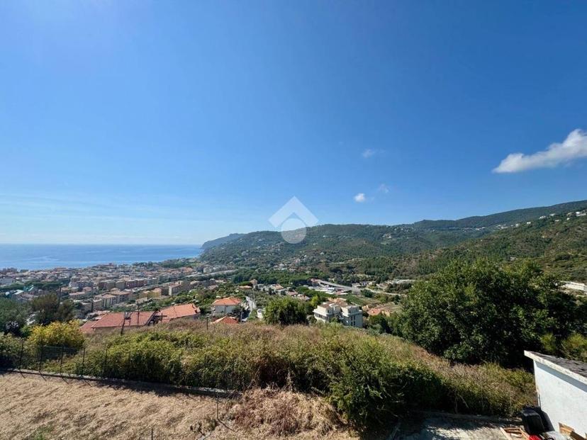Villa bifamiliare via Alla Rocca 54, Spotorno — foto 19 di 46
