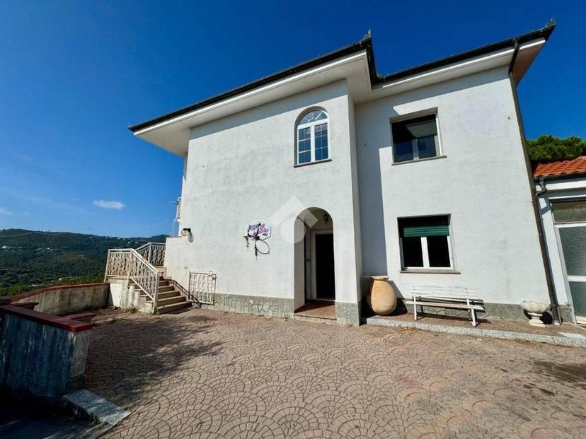 Villa bifamiliare via Alla Rocca 54, Spotorno — foto 8 di 46