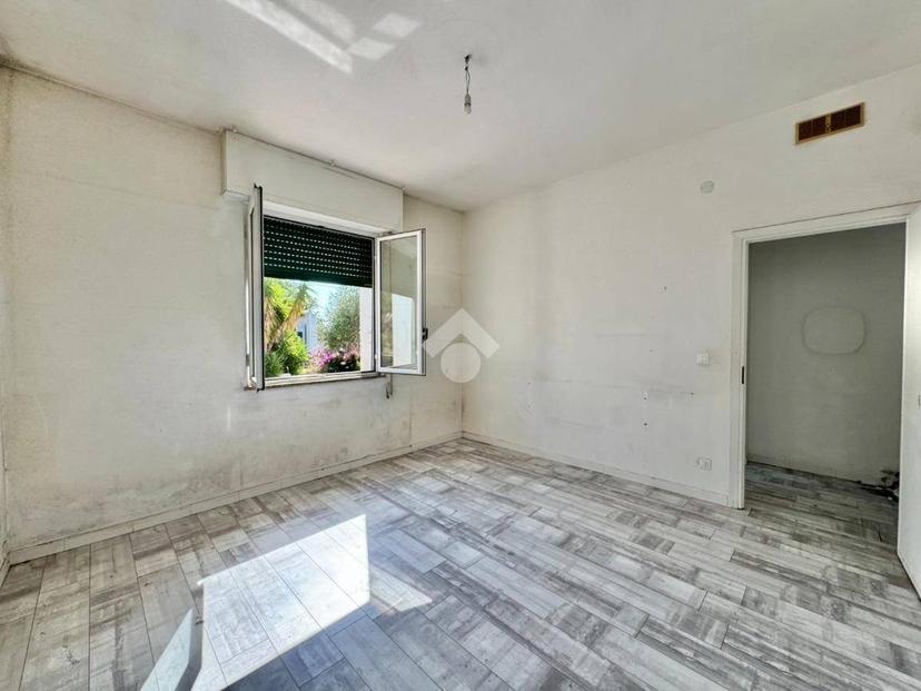 Villa bifamiliare via Alla Rocca 54, Spotorno — foto 18 di 46