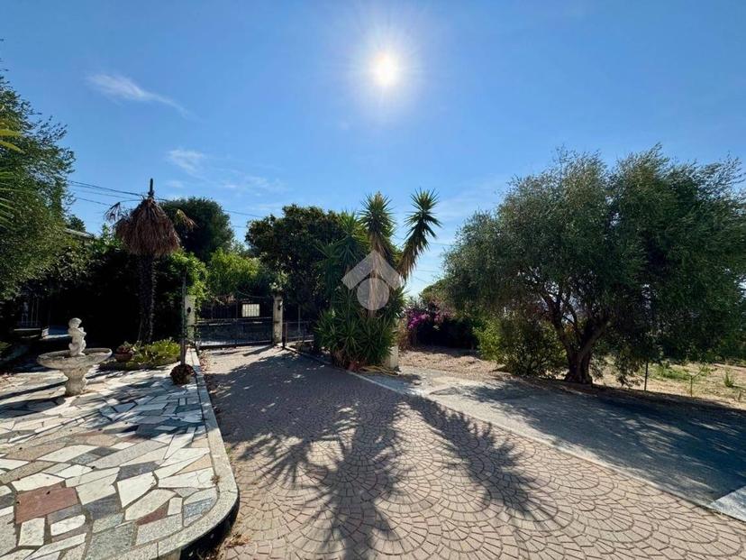 Villa bifamiliare via Alla Rocca 54, Spotorno — foto 46 di 46