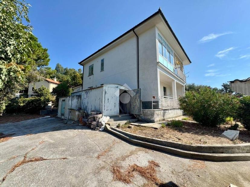 Villa bifamiliare via Alla Rocca 54, Spotorno — foto 12 di 46