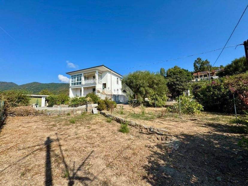 Villa bifamiliare via Alla Rocca 54, Spotorno — foto 25 di 46