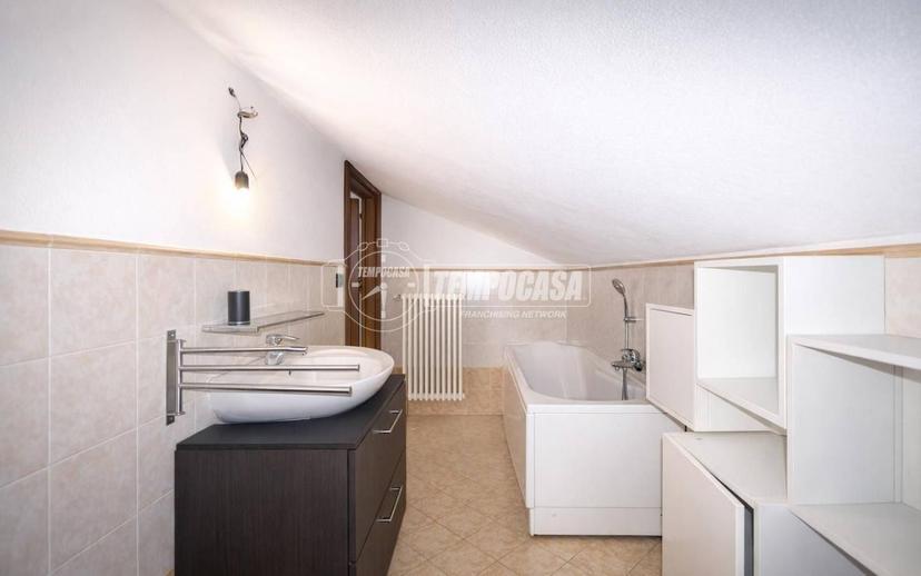 Villa a schiera via Egidio Giaroli, Reggio Emilia, Roncocesi - Villaggio Crostolo, Reggio Emilia — foto 8 di 28