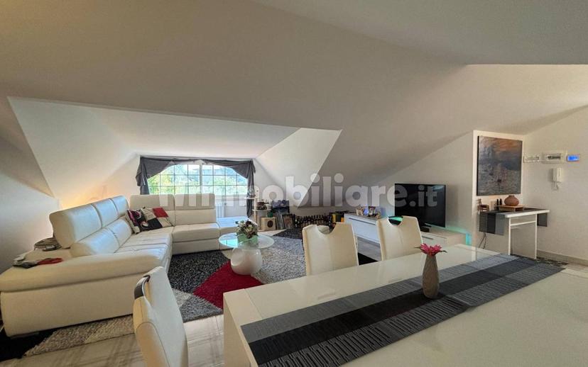 Trilocale via Leonardo Petruzzi 32, Fonte Umano San Martino Alta, Città Sant'Angelo — foto 22 di 44