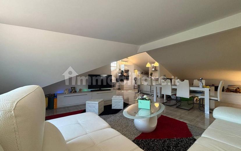 Trilocale via Leonardo Petruzzi 32, Fonte Umano San Martino Alta, Città Sant'Angelo — foto 10 di 44