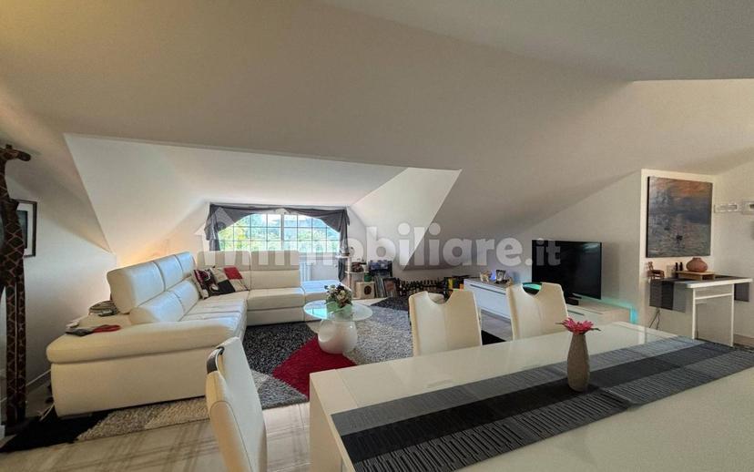 Trilocale via Leonardo Petruzzi 32, Fonte Umano San Martino Alta, Città Sant'Angelo — foto 6 di 44