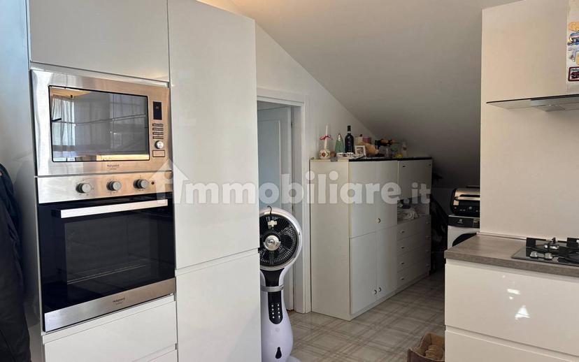 Trilocale via Leonardo Petruzzi 32, Fonte Umano San Martino Alta, Città Sant'Angelo — foto 12 di 44