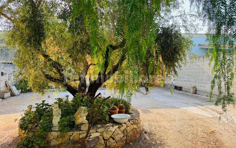 Villa unifamiliare via Solano Li Belli 45, Lequile — foto 3 di 47