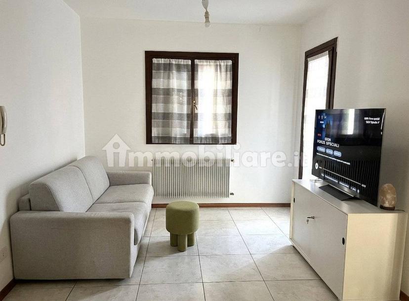 Trilocale buono stato, piano terra, Vigonovo Fontanafredda, Fontanafredda — foto 6 di 8
