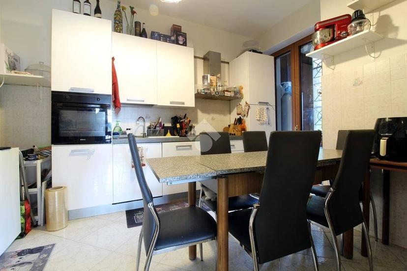 Quadrilocale via Nino Bixio, Centro, Agrate Brianza — foto 18 di 23