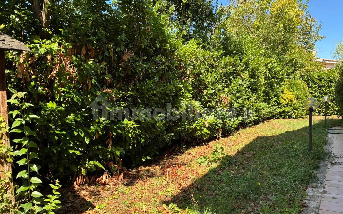 Villa a schiera 3 locali, buono stato, Punta Del Lago, Ronciglione
