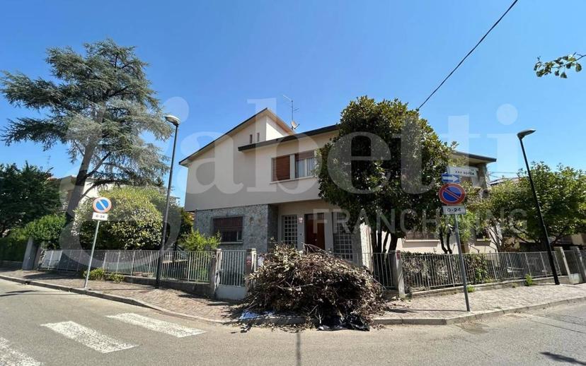 Terratetto unifamiliare via Xxv Aprile, Centro, Riolo Terme — foto 2 di 11