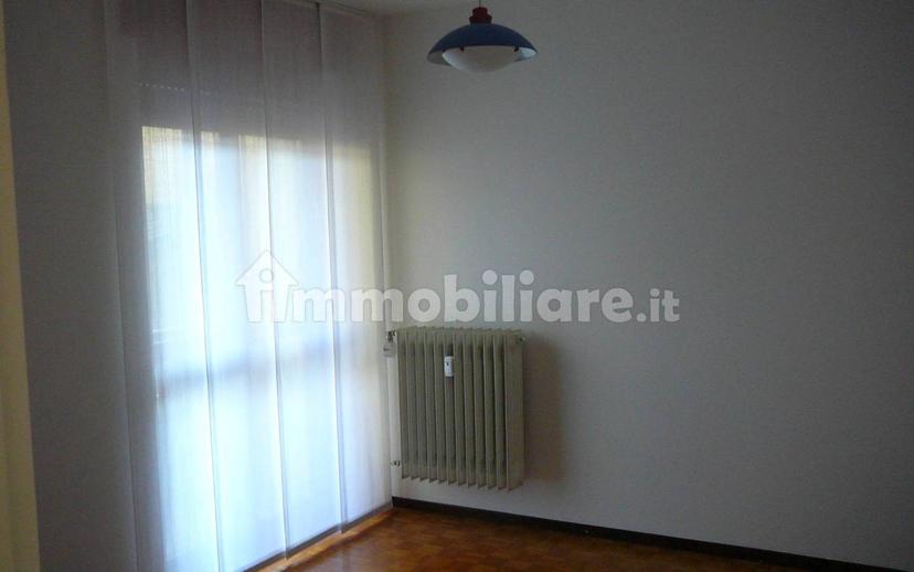 Appartamento via Ercole Bassi 28, Centro, Sondrio — foto 6 di 6