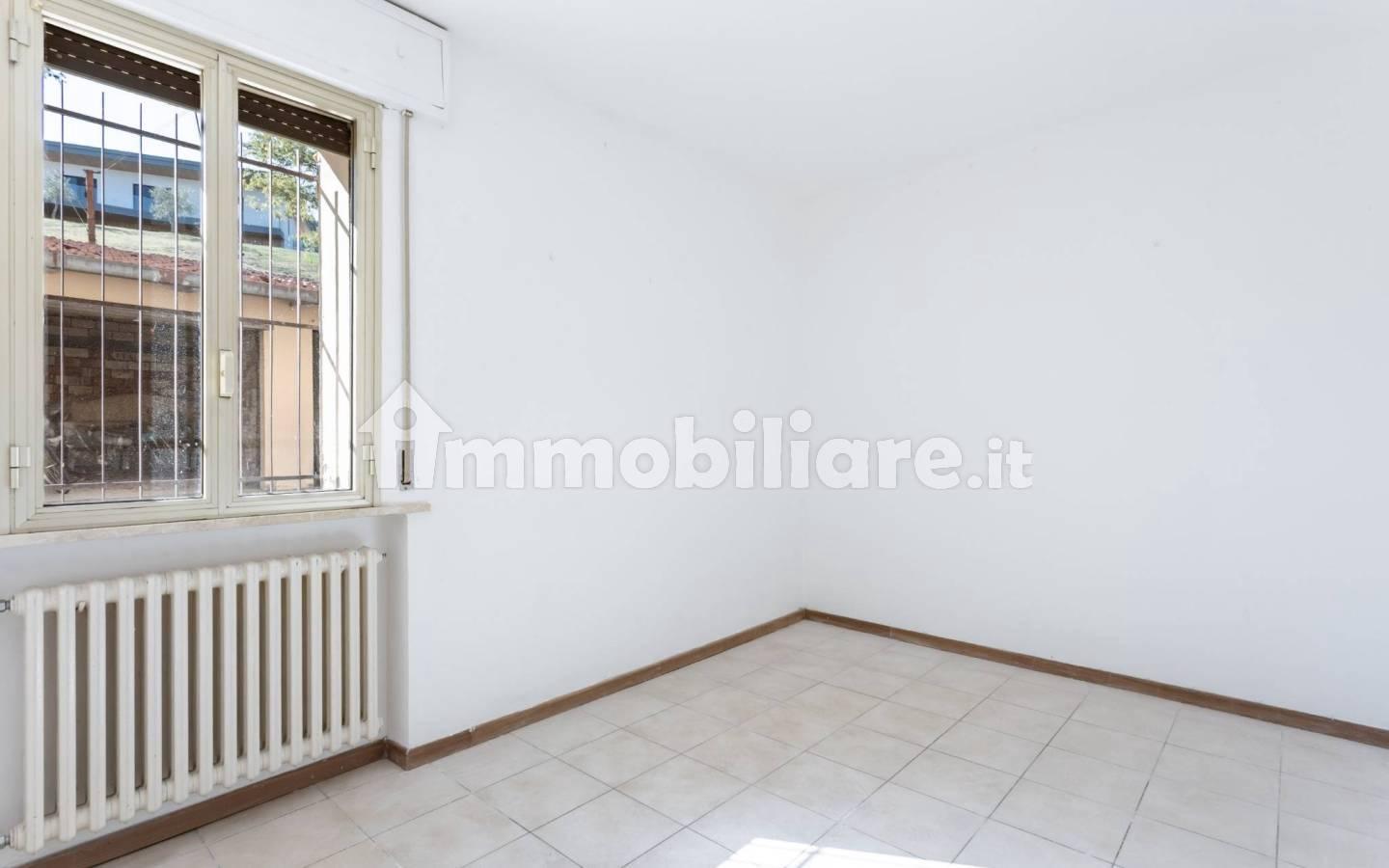 Trilocale Strada San Colombano centro 24, San Colombano, Meldola