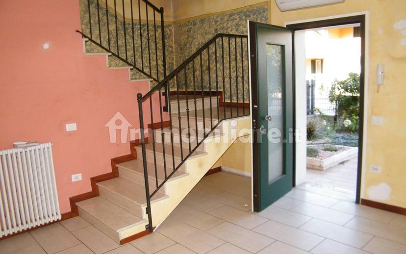 Villa bifamiliare via Roma, Centro, Campodoro — foto 3 di 3