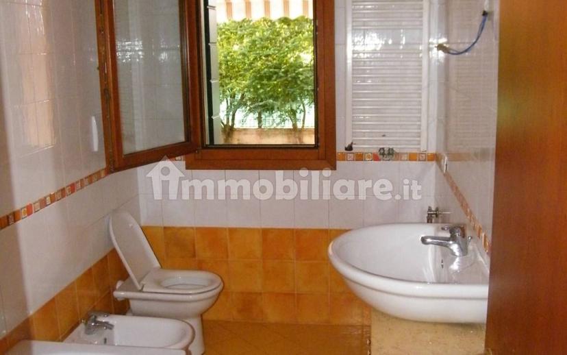 Villa bifamiliare via Roma, Centro, Campodoro — foto 2 di 3