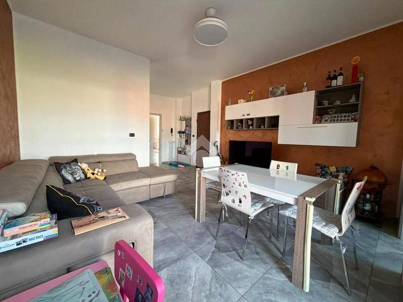 Quadrilocale viale po 64, Centro, Crescentino — foto 26 di 32