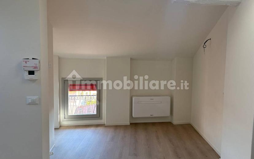 Bilocale via Castiglione 91, Colli Castiglione, Bologna