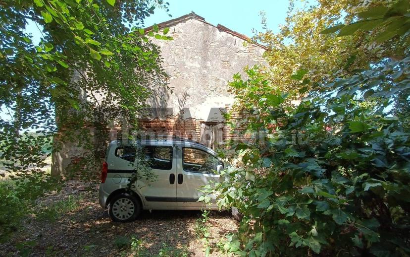 Rustico, da ristrutturare, 138 m², Canda — foto 3 di 6
