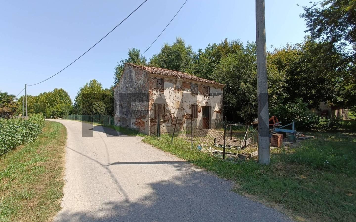 Rustico, da ristrutturare, 138 m², Canda