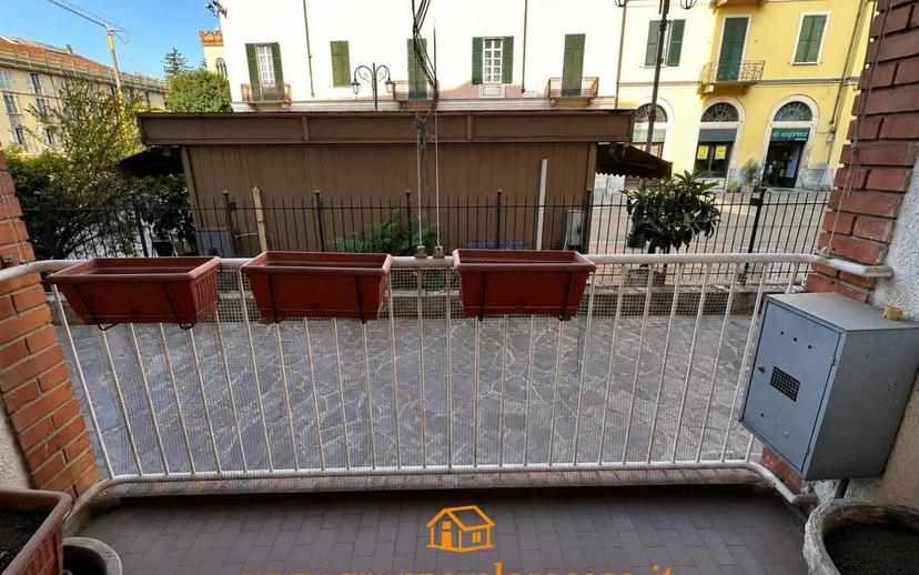 Trilocale buono stato, piano terra, Centro, Acqui Terme