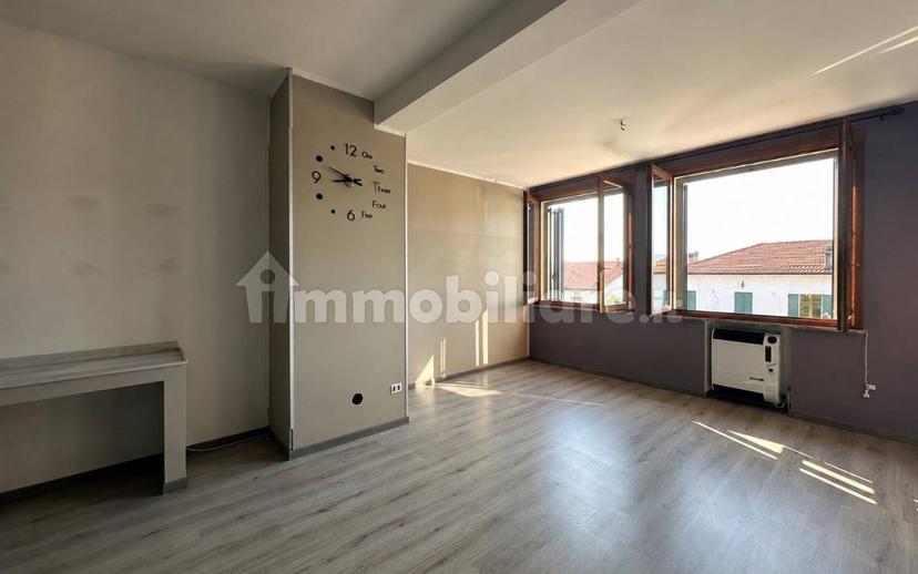 Trilocale viale Europa Unita 22, Centro, Tizzano Val Parma — foto 10 di 12