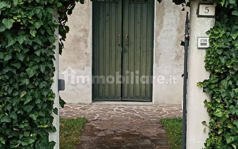 Terratetto plurifamiliare via San Carlo Borromeo 5, Centro, Guastalla — foto 9 di 20
