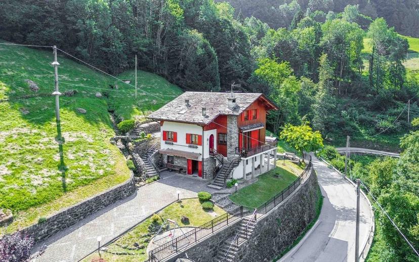 Villa unifamiliare via San Bartolomeo 6, Gromo