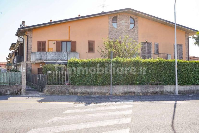 Trilocale via Gaetano Donizetti 9, Boltiere — foto 4 di 31