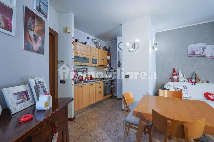 Trilocale via Gaetano Donizetti 9, Boltiere — foto 3 di 31